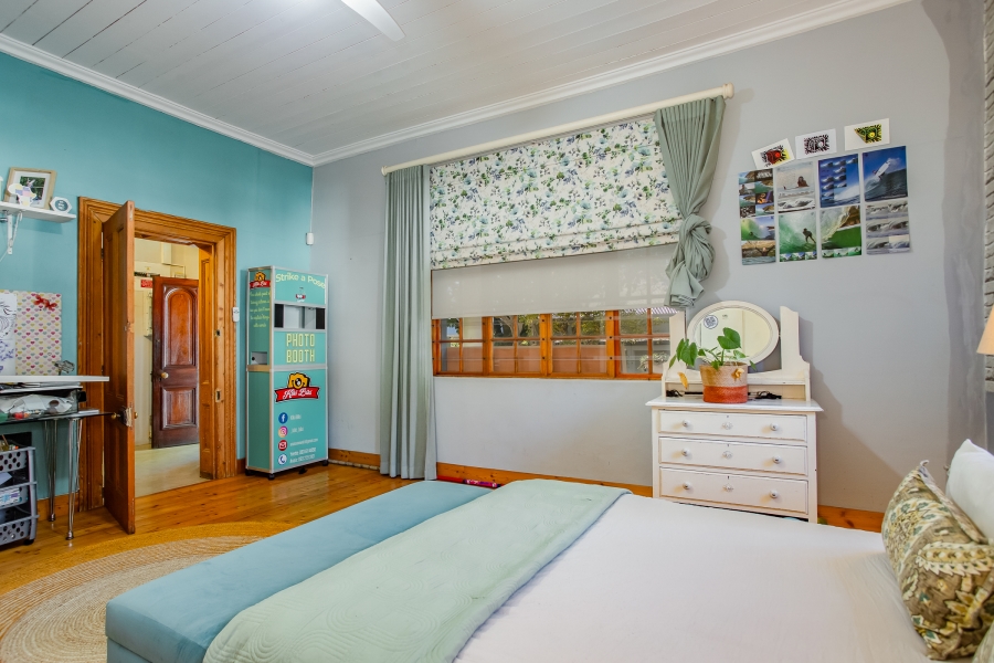 5 Bedroom Property for Sale in Bertville Western Cape